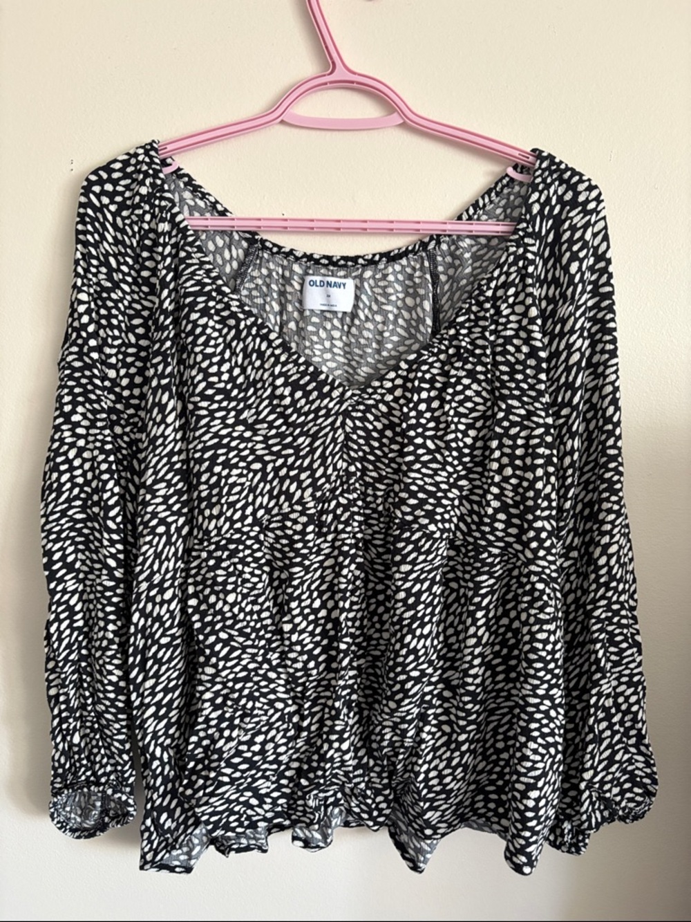 Old Navy Black and White Abstract Dot V-Neck Blouse